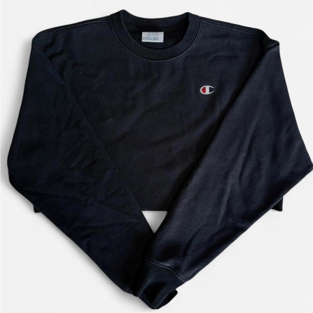 Champion Women's Black Crewneck Sweater